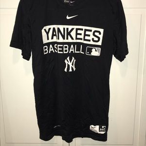 Nike Yankees Dri-Fit Tee